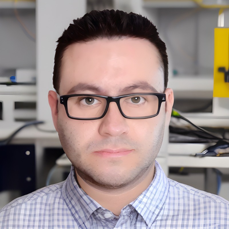 M.C. Laura Fernández